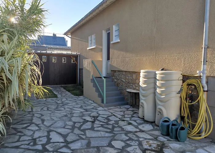 Maison De 3 A 400 M De La Kairon - Pair Sur *