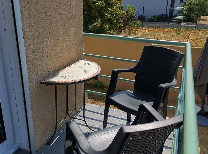 Maison De 3 A 400 M De La Kairon - Pair Sur *