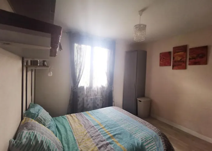 Maison De 3 A 400 M De La Kairon - Pair Sur *